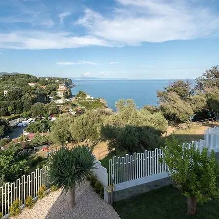 Bed & Breakfast Capo Torre & Albisola Superiore