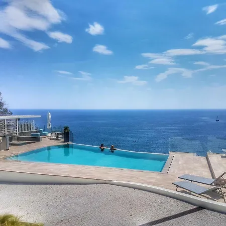 Capo Torre & 4* Albisola Superiore