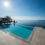 Capo Torre & 4*