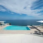 Capo Torre & Alojamento de Acomodação e Pequeno-almoço 4*