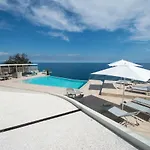 Alojamento de Acomodação e Pequeno-almoço Capo Torre & 4*