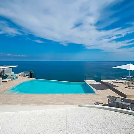 Capo Torre & 4*