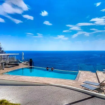 Capo Torre & 4* Albisola Superiore