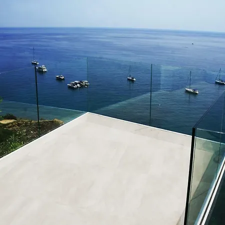 Capo Torre & 4*