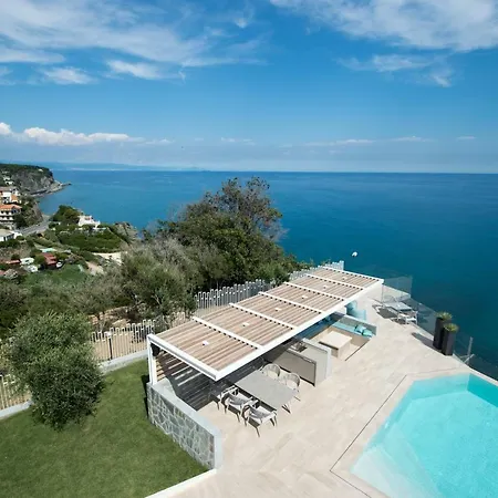 Capo Torre Resort&spa Albisola Superiore