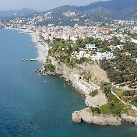 Capo Torre & Albisola Superiore